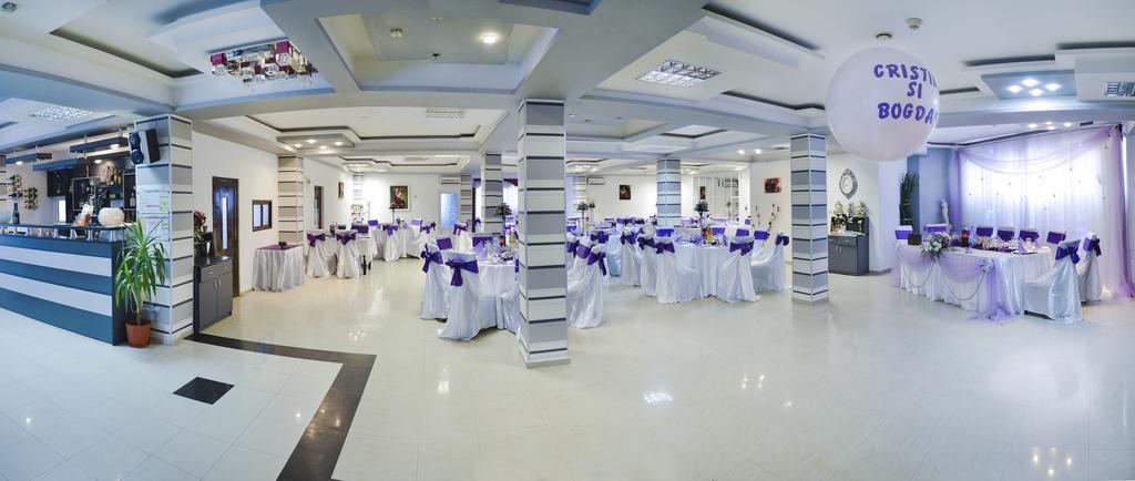 Motel - Restaurant Leon Бакэу Экстерьер фото